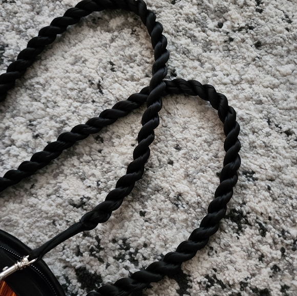 Handwoven Baskets of Cambodia Kiri Wave Bag - Picture 7 of 7